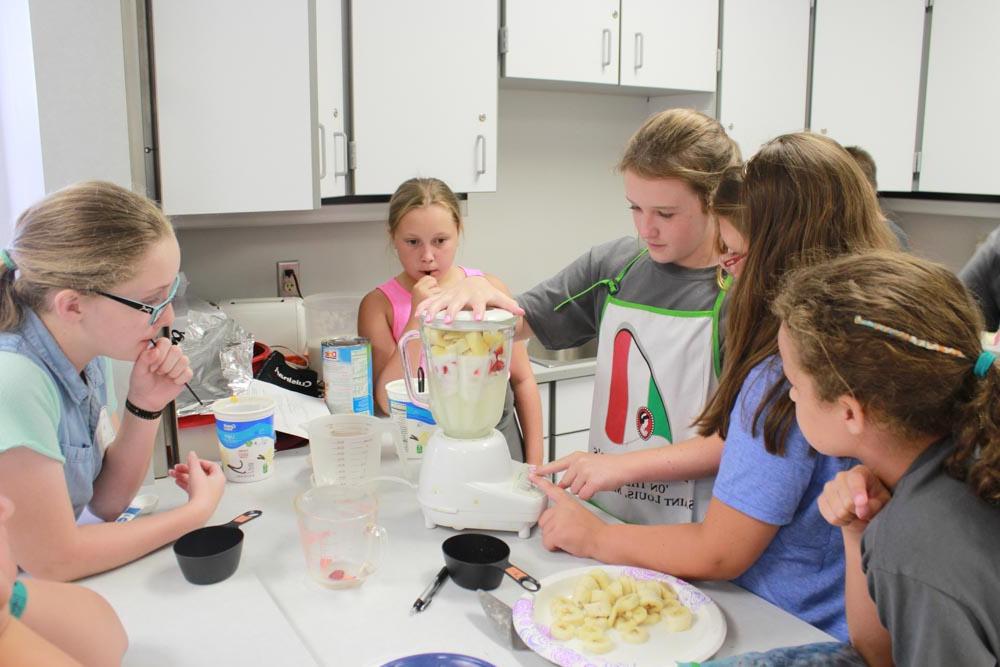 Kids baking